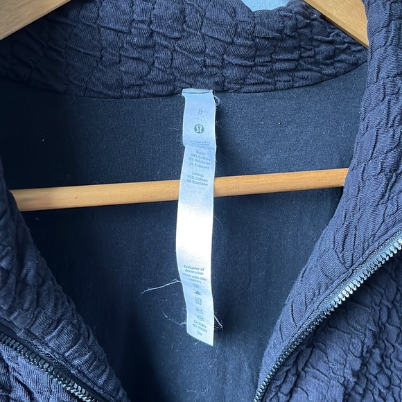 Lululemon Rippled Full Zip Jacket size 8 - Picture 2 of 9